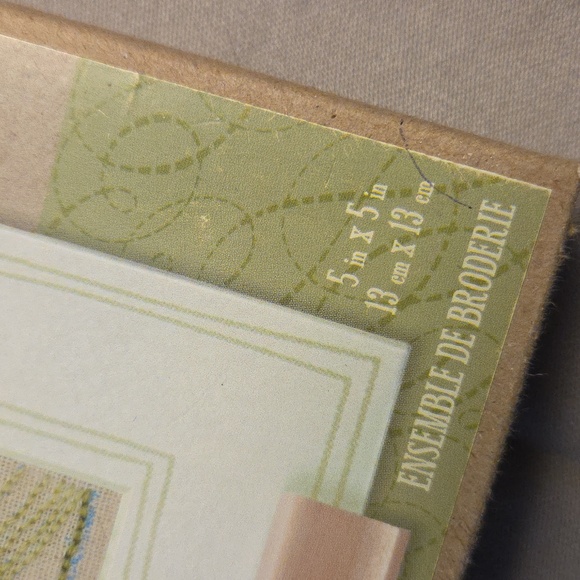 Dimensions Sparrow Embroidery Kit - Picture 5 of 5